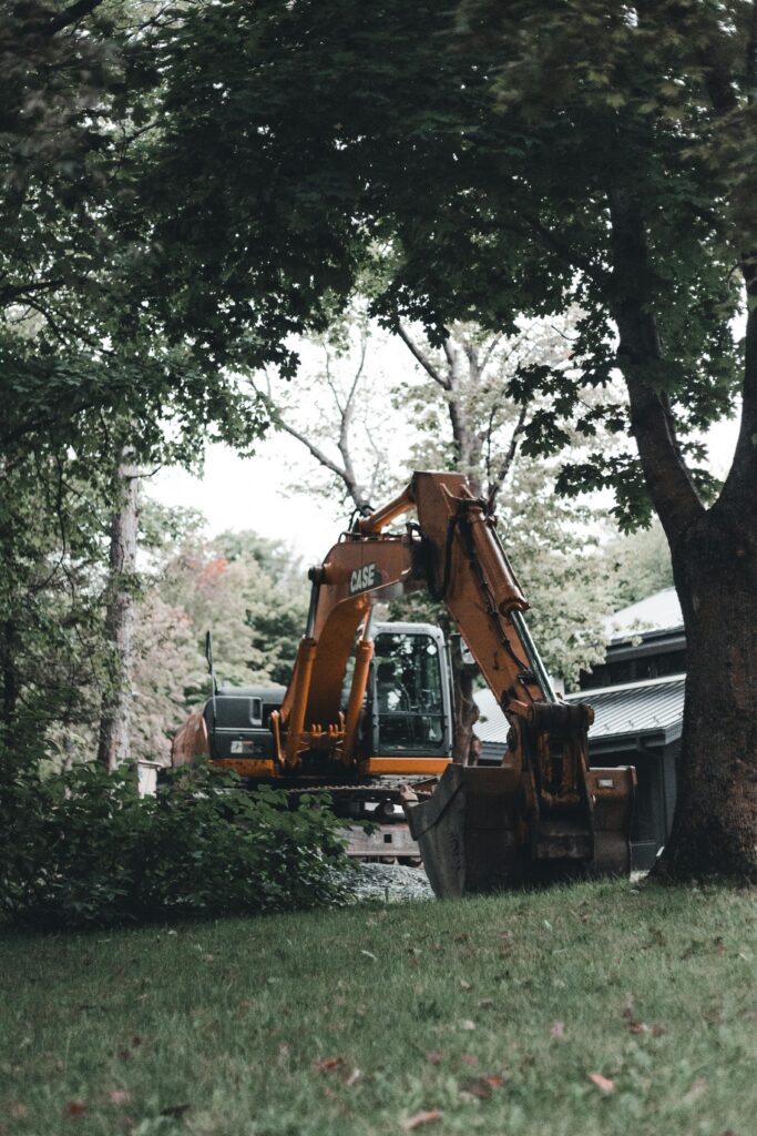 Gartenbau_Rheinmünster_Baggerarbeiten Baggerarbeiten im Garten – Baumstumpf entfernen in Rheinmünster